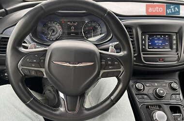 Седан Chrysler 200 2015 в 