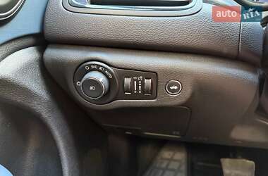 Седан Chrysler 200 2015 в 