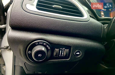 Седан Chrysler 200 2014 в 
