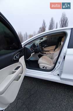 Седан Chrysler 200 2014 в 