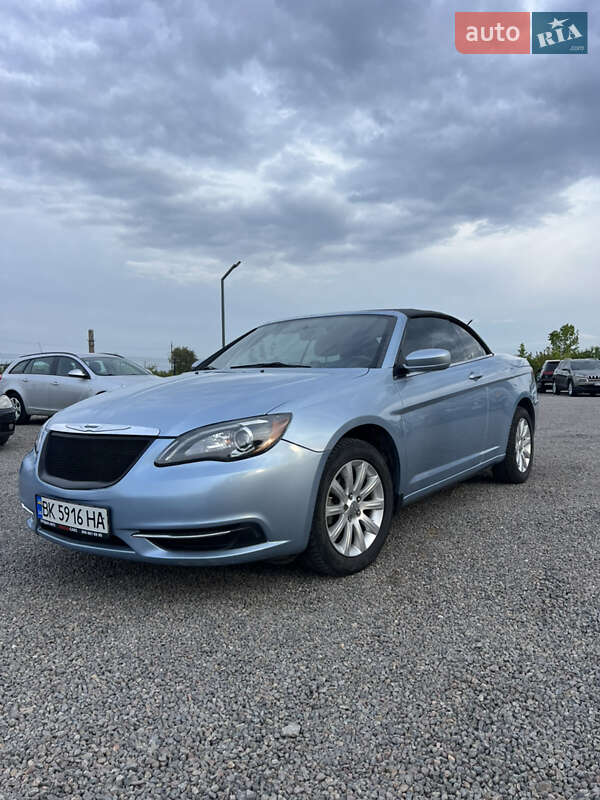 Chrysler 200 2013