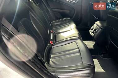 Седан Chrysler 200 2016 в 