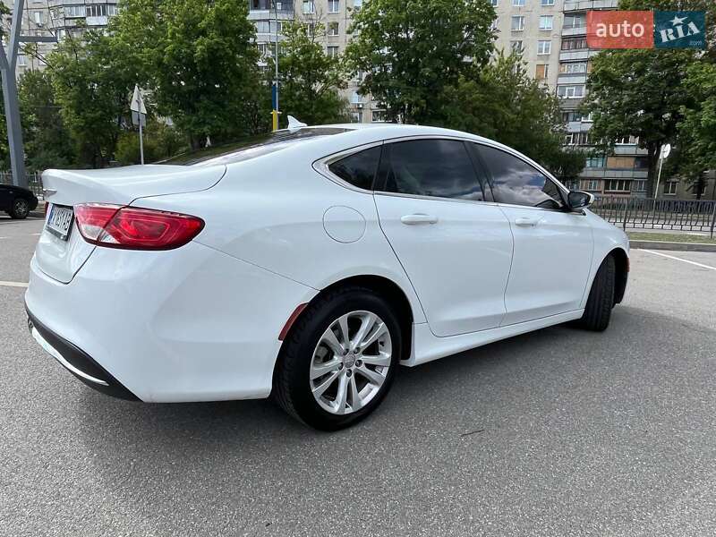 Седан Chrysler 200 2016 в Харкові