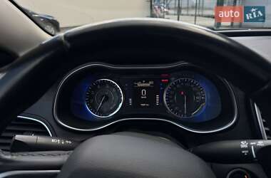 Седан Chrysler 200 2015 в 