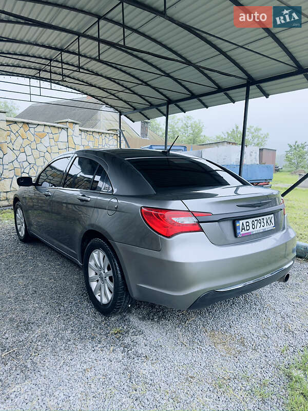 Седан Chrysler 200 2012 в Вінниці