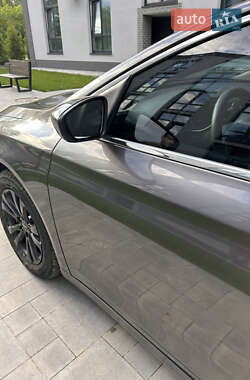 Седан Chrysler 200 2016 в 