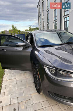 Седан Chrysler 200 2016 в 
