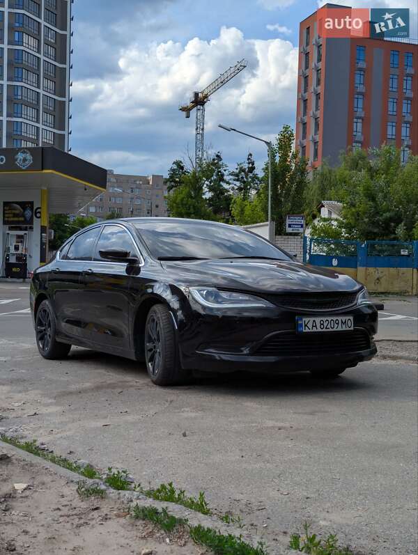 Седан Chrysler 200 2016 в 