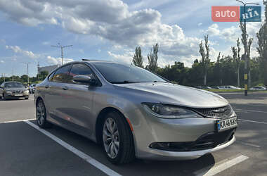 Седан Chrysler 200 2015 в 