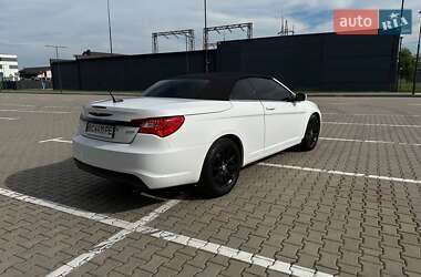 Кабриолет Chrysler 200 2012 в 