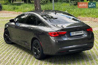 Седан Chrysler 200 2016 в 