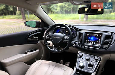 Седан Chrysler 200 2016 в 
