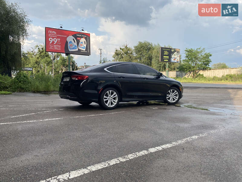Седан Chrysler 200 2015 в Киеве