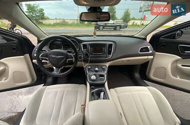 Седан Chrysler 200 2015 в 
