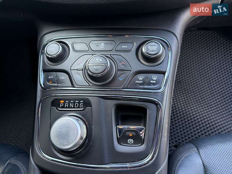 Седан Chrysler 200 2015 в Одессе