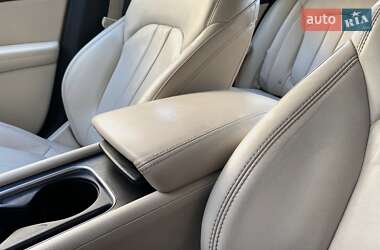 Седан Chrysler 200 2016 в 