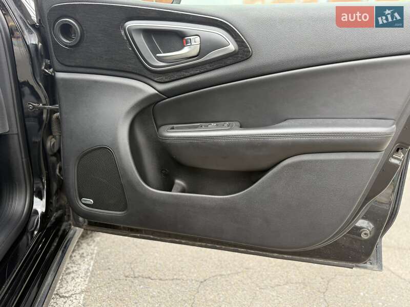 Седан Chrysler 200 2014 в Киеве фото 8 Седан Chrysler 200 2014 в Киеве