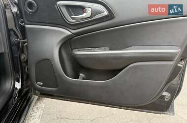 Седан Chrysler 200 2014 в 