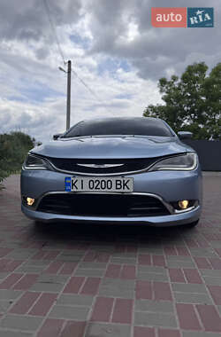 Седан Chrysler 200 2015 в Переяславе