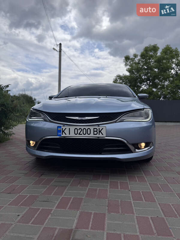Седан Chrysler 200 2015 в Переяславе