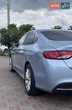 Седан Chrysler 200 2015 в 