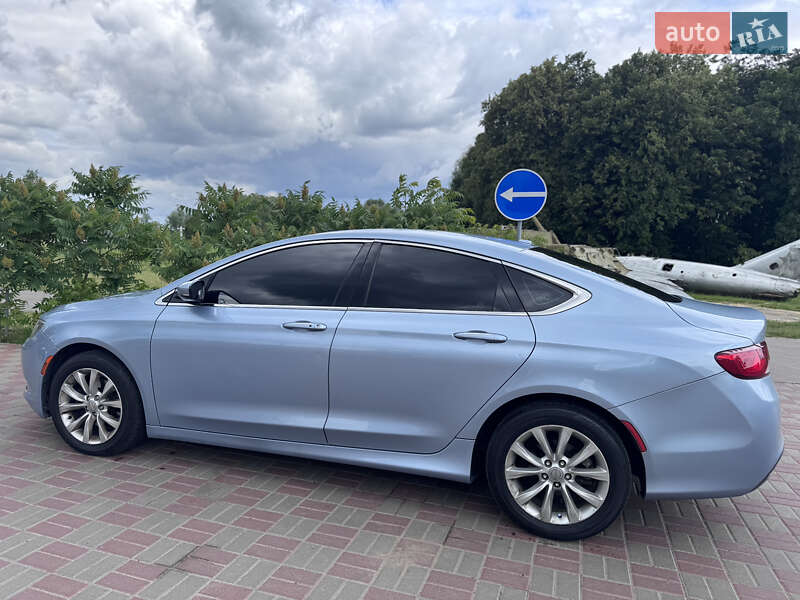 Седан Chrysler 200 2015 в Переяславе