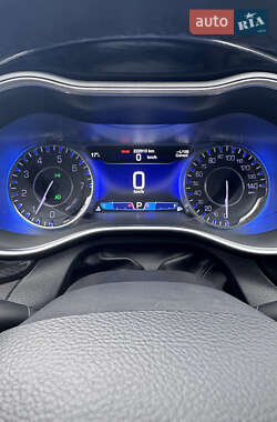 Седан Chrysler 200 2015 в 