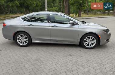 Седан Chrysler 200 2015 в 