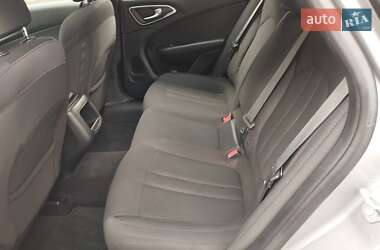 Седан Chrysler 200 2015 в 