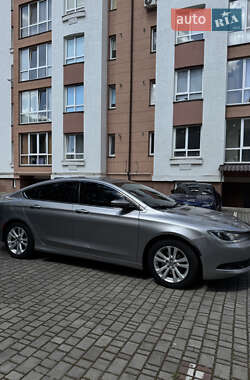 Седан Chrysler 200 2015 в 
