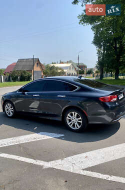 Седан Chrysler 200 2016 в 