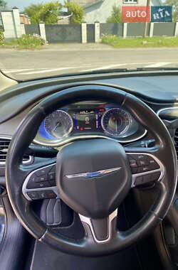 Седан Chrysler 200 2016 в 