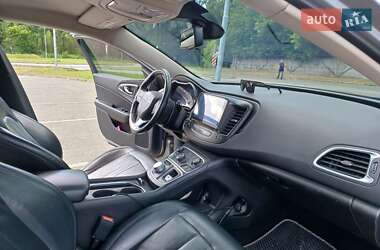 Седан Chrysler 200 2016 в 