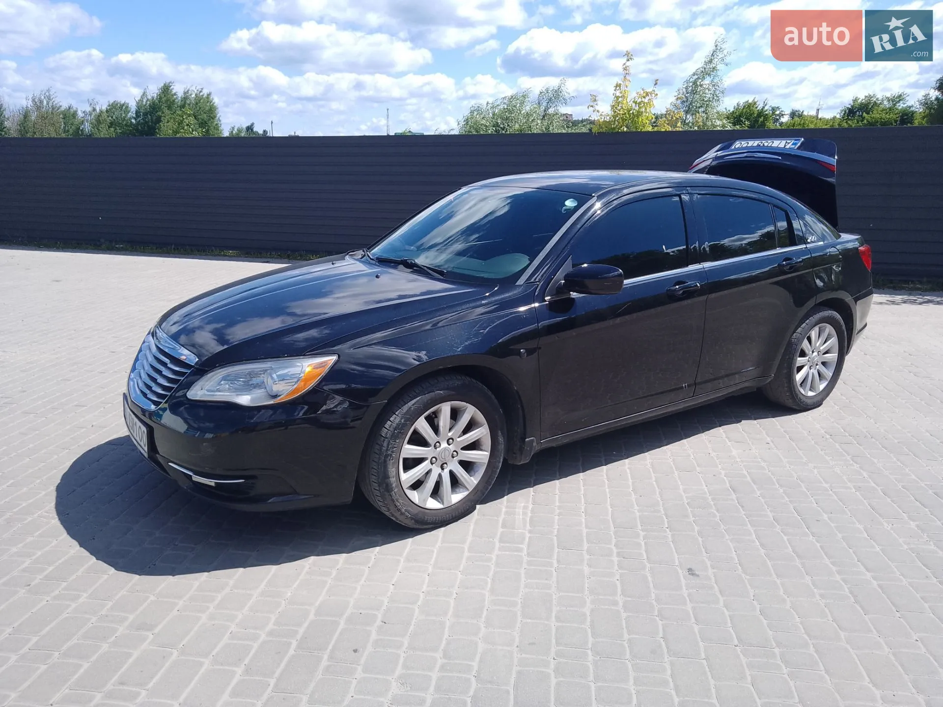 2013 Chrysler 200 - мініатюра 2
