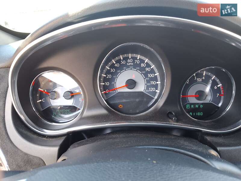 Седан Chrysler 200 2013 в Ирпене
