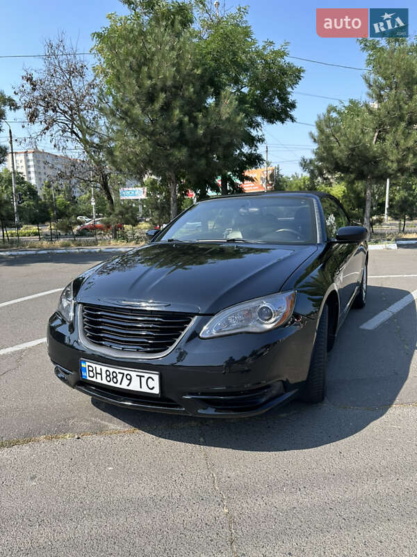 Chrysler 200 2012