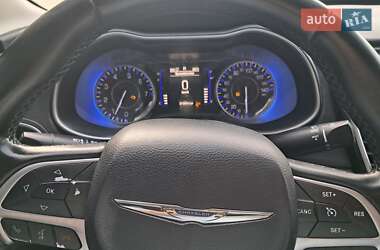 Седан Chrysler 200 2015 в 
