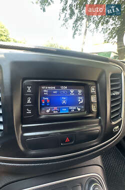 Седан Chrysler 200 2014 в 