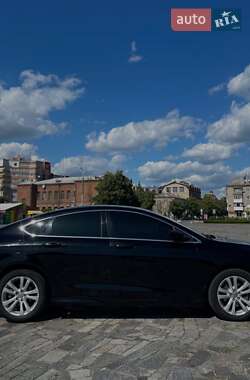 Седан Chrysler 200 2015 в 