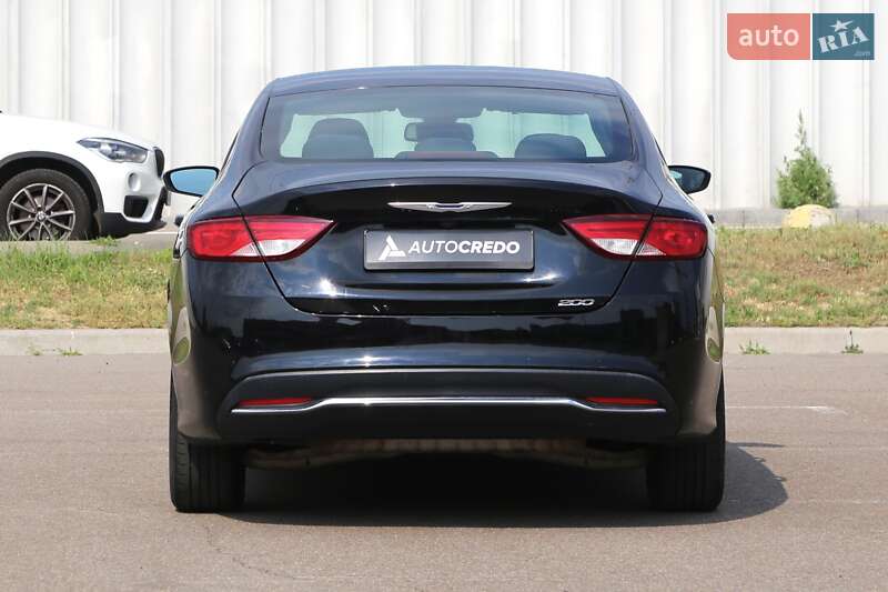 Седан Chrysler 200 2015 в Києві