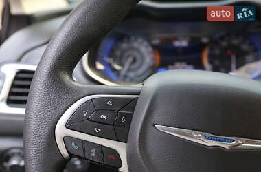 Седан Chrysler 200 2015 в 