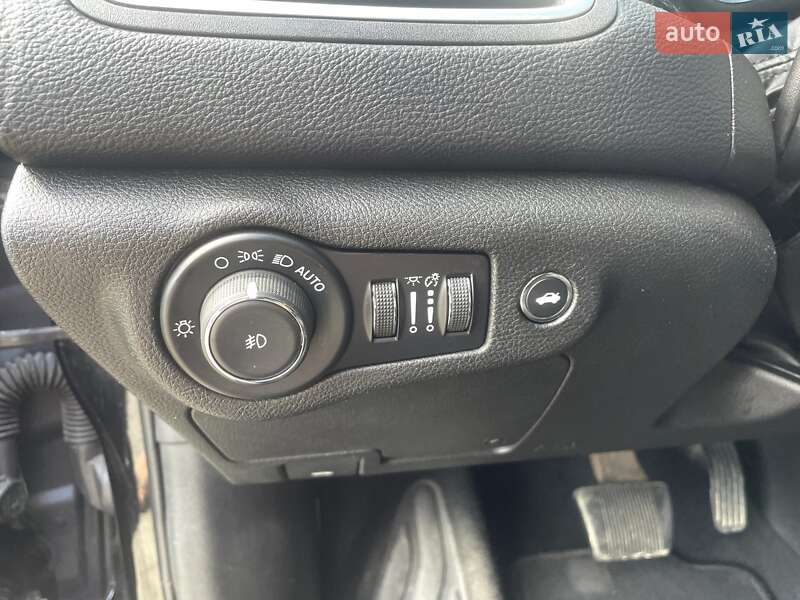 Седан Chrysler 200 2014 в Шепетовке