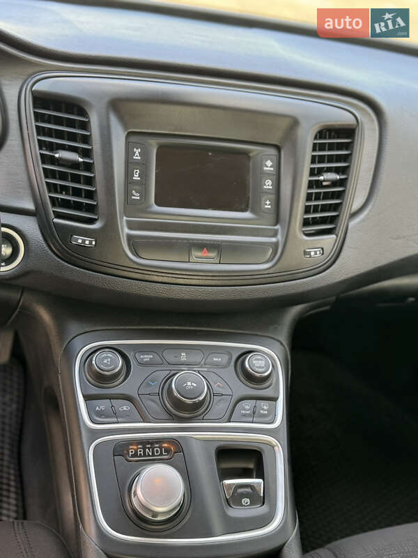 Седан Chrysler 200 2014 в Житомире