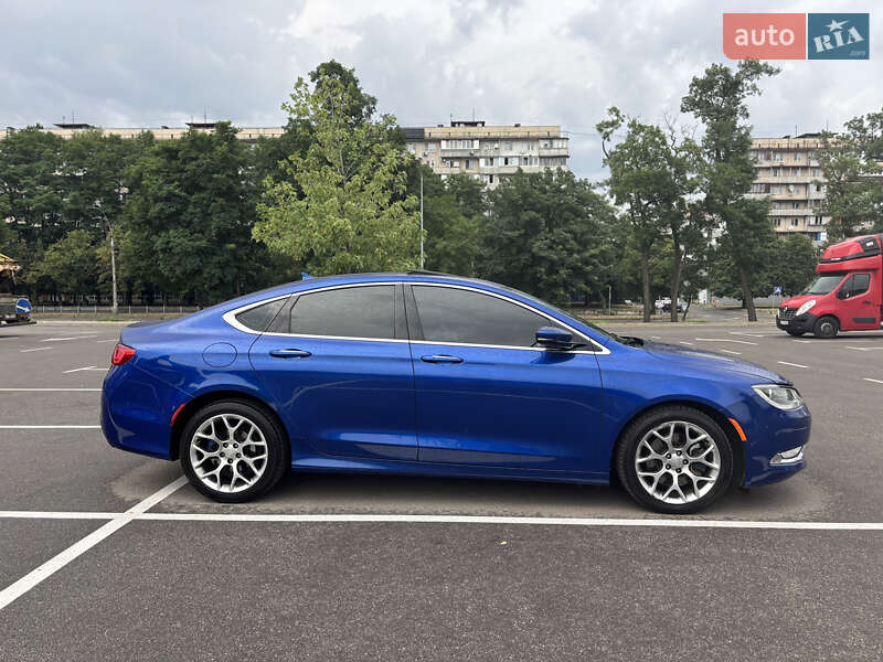 Седан Chrysler 200 2014 в Киеве