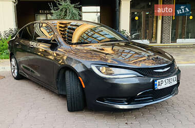 Седан Chrysler 200 2015 в Киеве