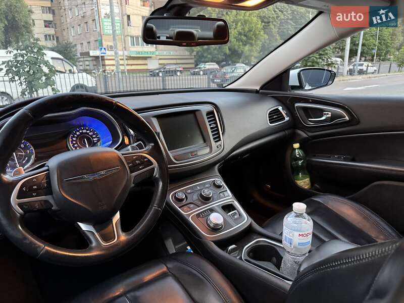 Седан Chrysler 200 2014 в Киеве