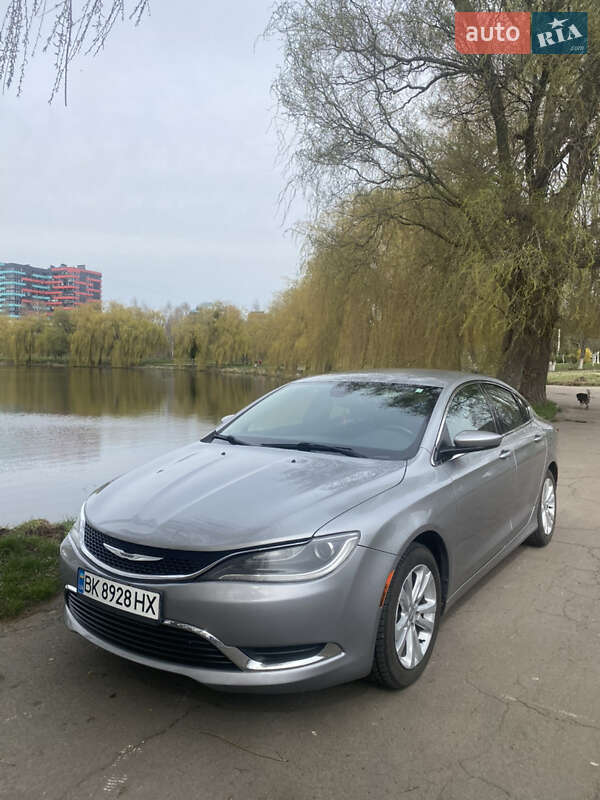 Седан Chrysler 200 2016 в Ровно фото Седан Chrysler 200 2016 в Ровно
