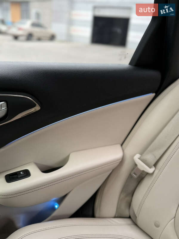 Седан Chrysler 200 2014 в Дніпрі