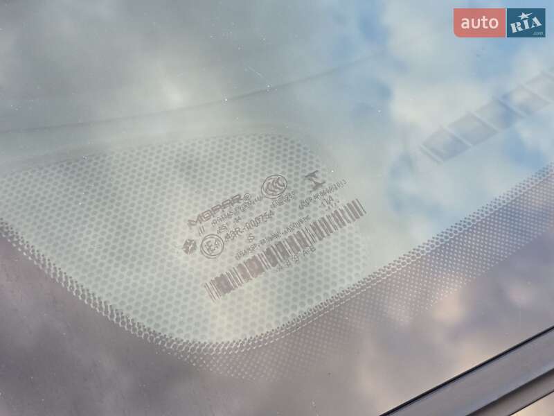 Седан Chrysler 200 2014 в Тернополі