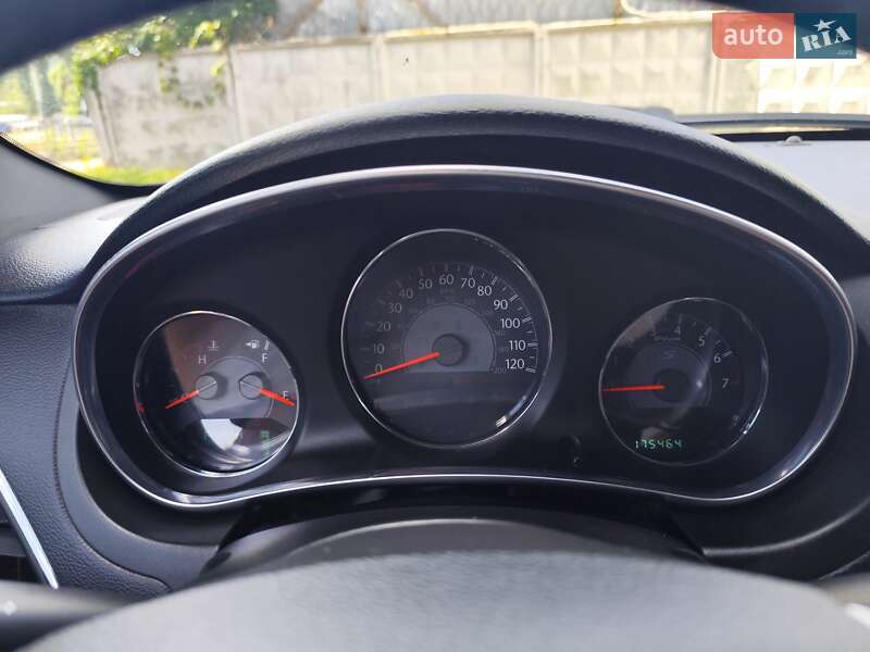 Седан Chrysler 200 2012 в Киеве